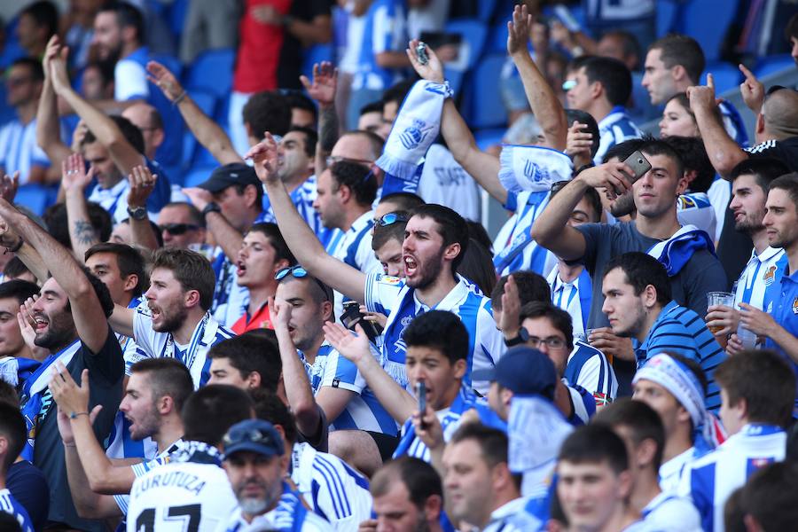 Casi 29.000 aficionados han llenado las gradas del nuevo ANoeta en su estreno