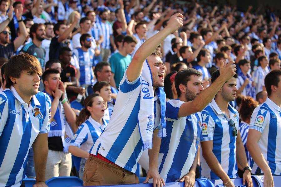 Casi 29.000 aficionados han llenado las gradas del nuevo Anoeta en su estreno