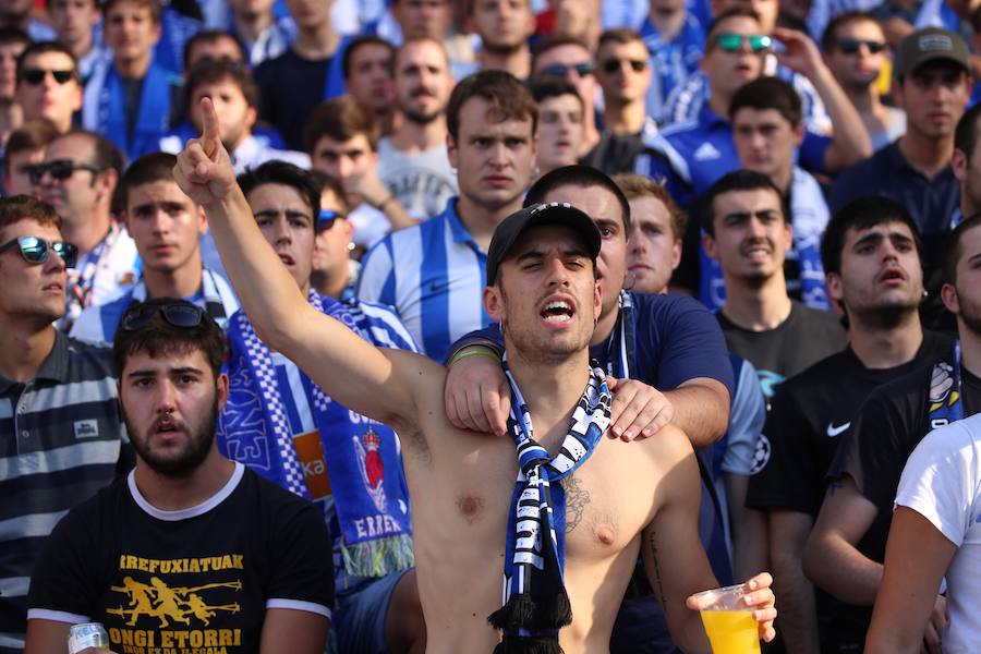 Casi 29.000 aficionados han llenado las gradas del nuevo Anoeta en su estreno