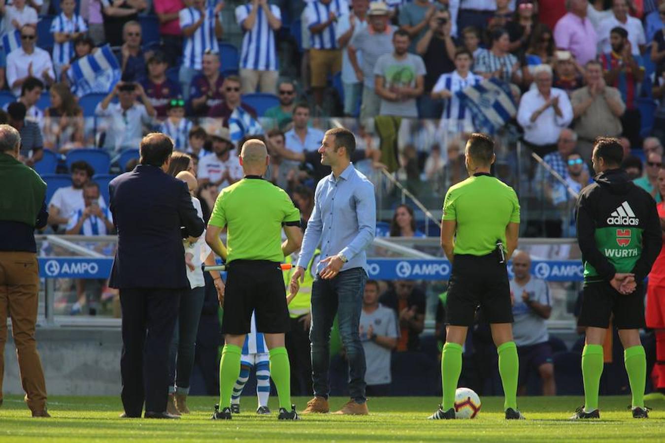 El equipo txuri-urdin ha estrenado el nuevo Anoeta frente a los blaugranas