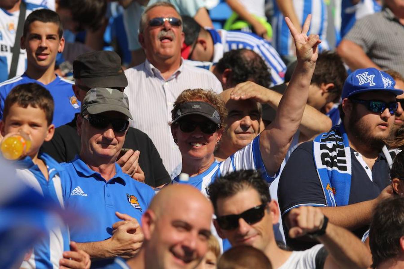 El equipo txuri-urdin ha estrenado el nuevo Anoeta frente a los blaugranas