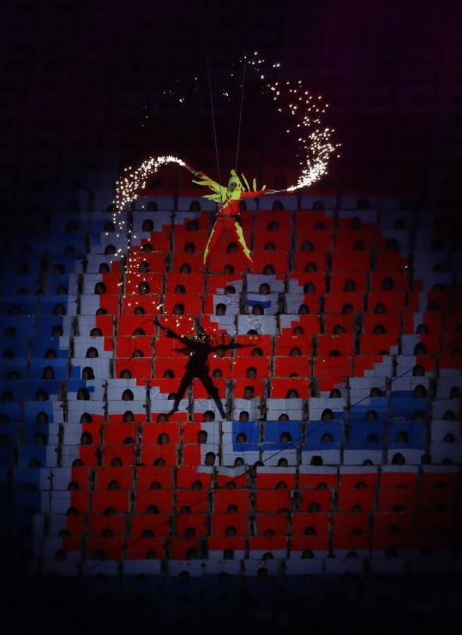 Artistas de Corea del Norte se presentan en el estadio May Day, en Pyongyang en el marco de la tercera cumbre intercoreana que se celebra en Pyongyang.
