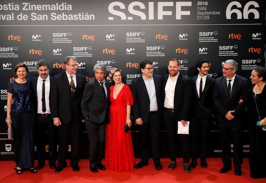 Los protagonistas de la alfombra roja de la gala inaugural de la 66 edición del Festival de Cine de San Sebastián