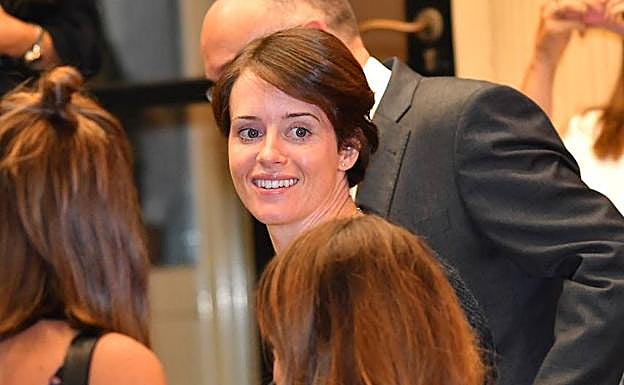 Claire Foy a su llegada a Donostia. 