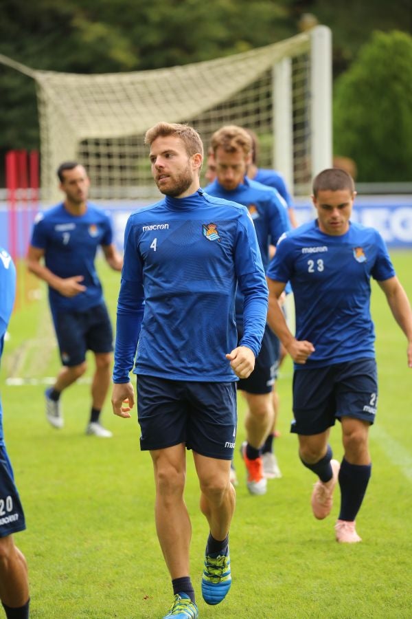 Entrenamiento de la Real Sociedad que este martes recibe al Rayo Vallecano en Anoeta. 
