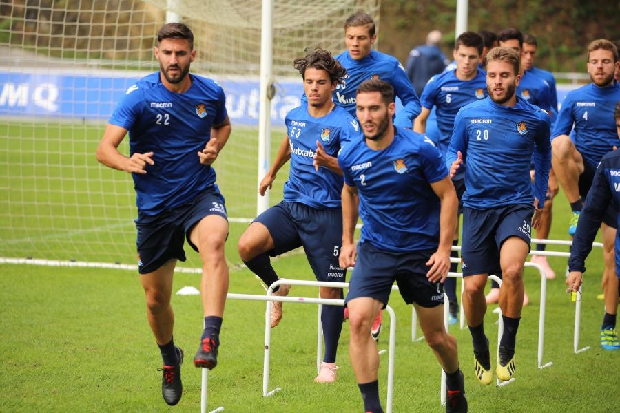 Entrenamiento de la Real Sociedad que este martes recibe al Rayo Vallecano en Anoeta. 