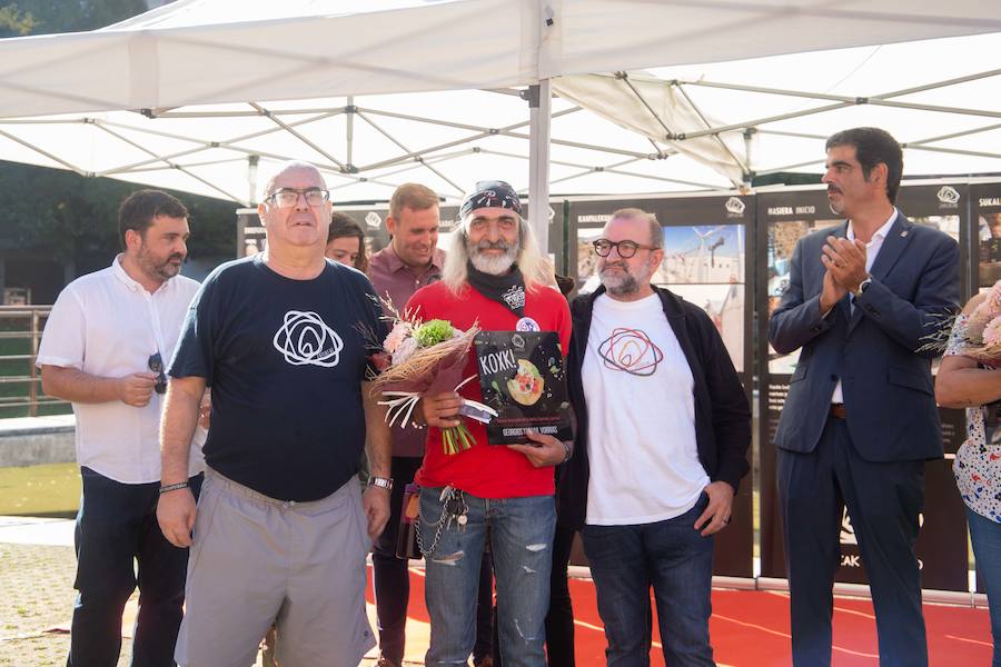 Los asistentes acabaron con los 10.000 pintxos que aportaron desinteresadamente restaurantes y bares