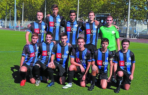 El Juvenil de Honor del Ostadar goleó (4-1) al Bergara. 