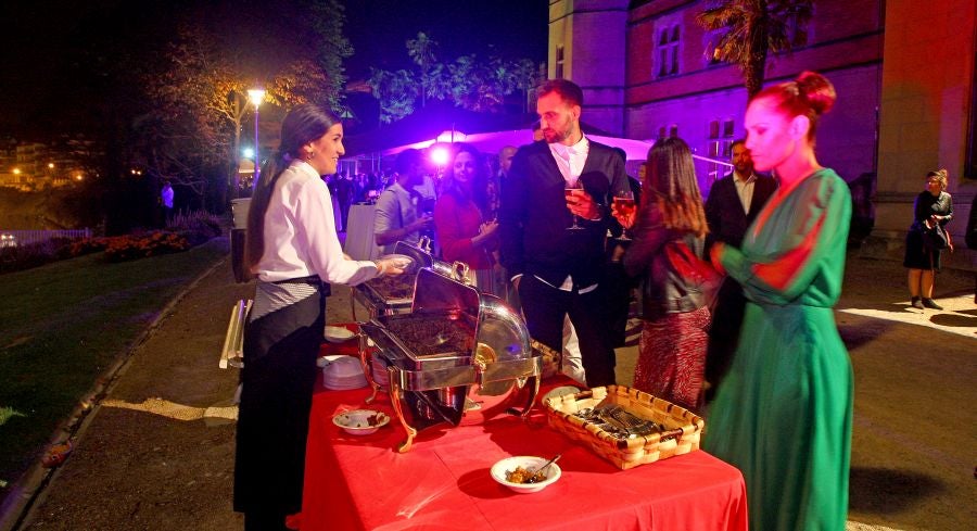 Una año más, el Festival de Cine de San Sebastián se despide de la fiesta de clausura en el Palacio de Miramar.