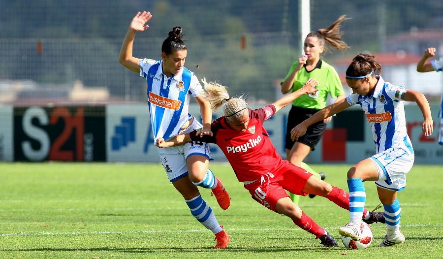 La Real ha vencido al Sevilla 2-0 este mediodía en Zubieta y es segunda en la clasificación con tres triunfos, un empate y cero derrotas.