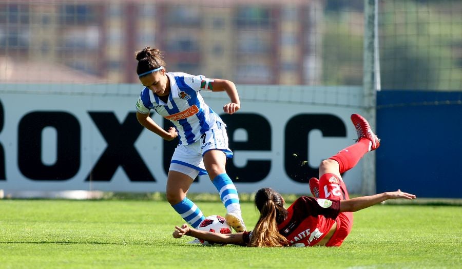 La Real ha vencido al Sevilla 2-0 este mediodía en Zubieta y es segunda en la clasificación con tres triunfos, un empate y cero derrotas.