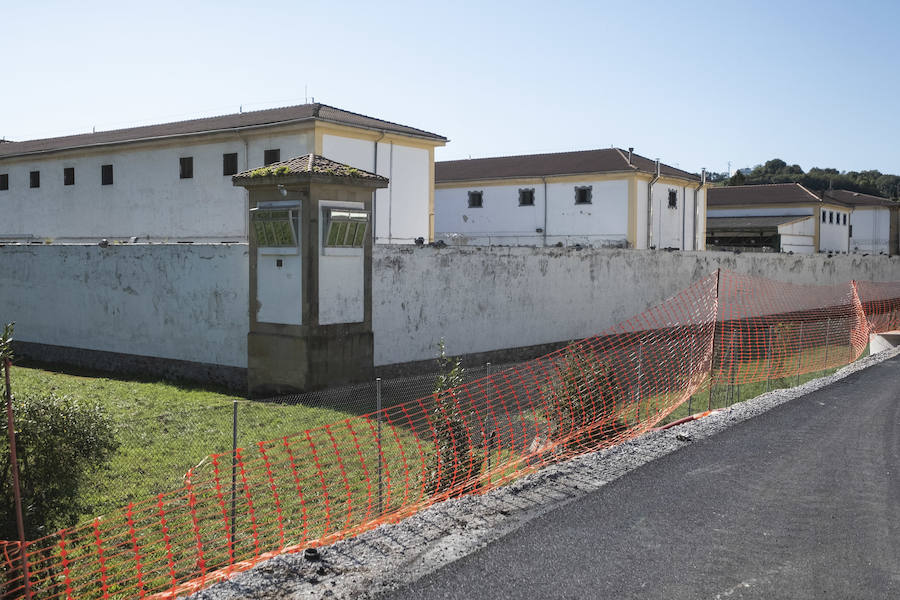 Este mes se entregan las llaves de las primeras 60 viviendas del barrio donostiarra de Txomin Berria, correspondientes al Ayuntamiento de San Sebastián y a la UTE Txomin liderada por Amenabar. El consistorio prevé que antes de fin de año se entreguen un total de 247 viviendas y el próximo año otras 363