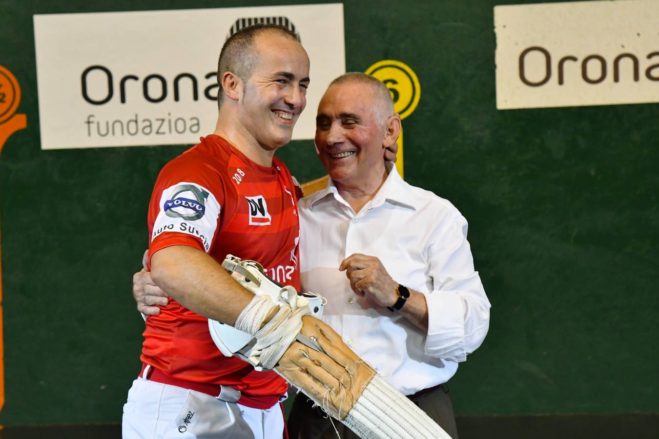 Galarreta despidió con una gran ovación al mejor remontista de la historia