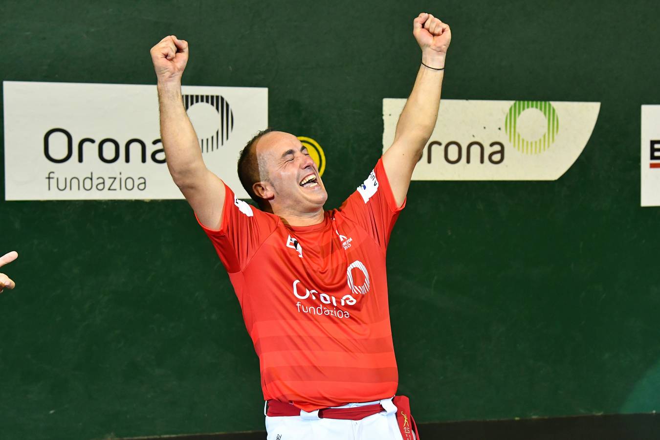 Galarreta despidió con una gran ovación al mejor remontista de la historia