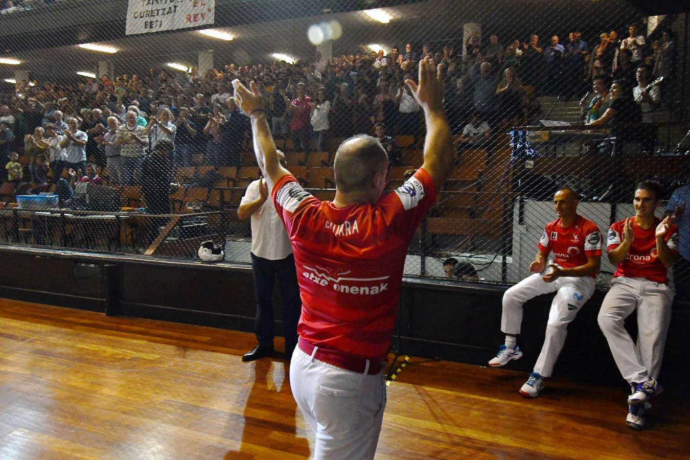 Galarreta despidió con una gran ovación al mejor remontista de la historia