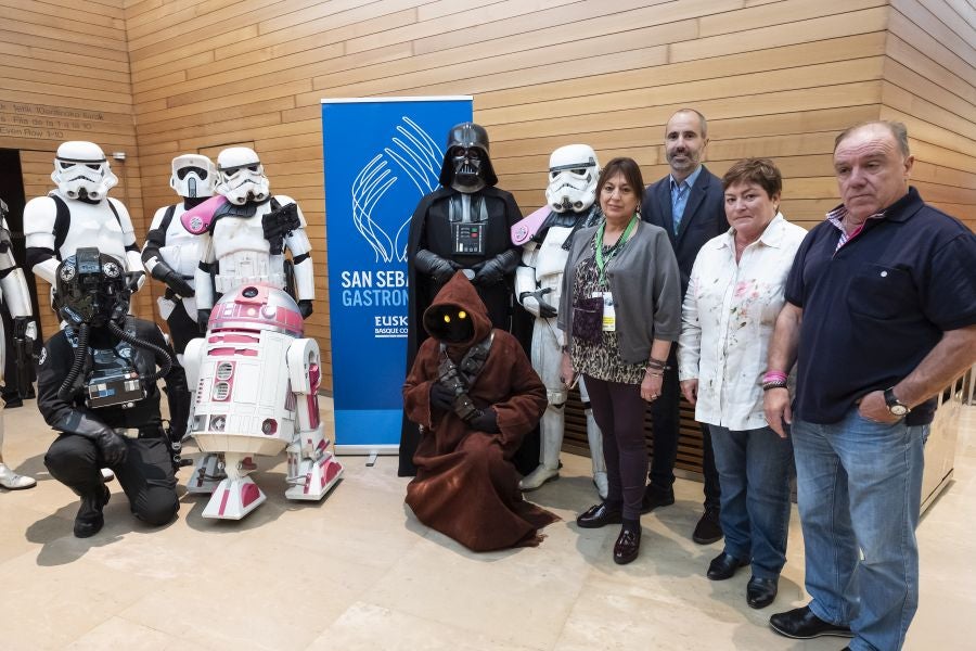 Gastronomika ha abierto sus puertas y da la bienvenida a algunos de los temas centrales de este año como la vanguardia actual y futura, la cocina regional y la sostenibilidad que rige la gastronomía mundial.