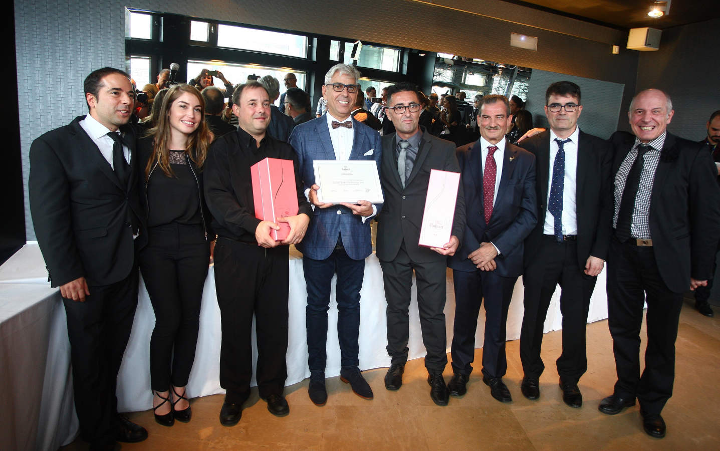 El chef Juan Mari Arzak ha recibido el Premio Homenaje en la jornada inaugural de San Sebastian Gastronomika este lunes.