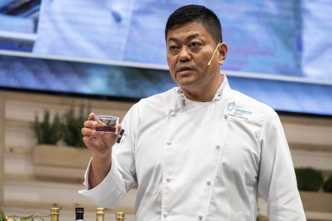 El chef Juan Mari Arzak ha recibido el Premio Homenaje en la jornada inaugural de San Sebastian Gastronomika este lunes.