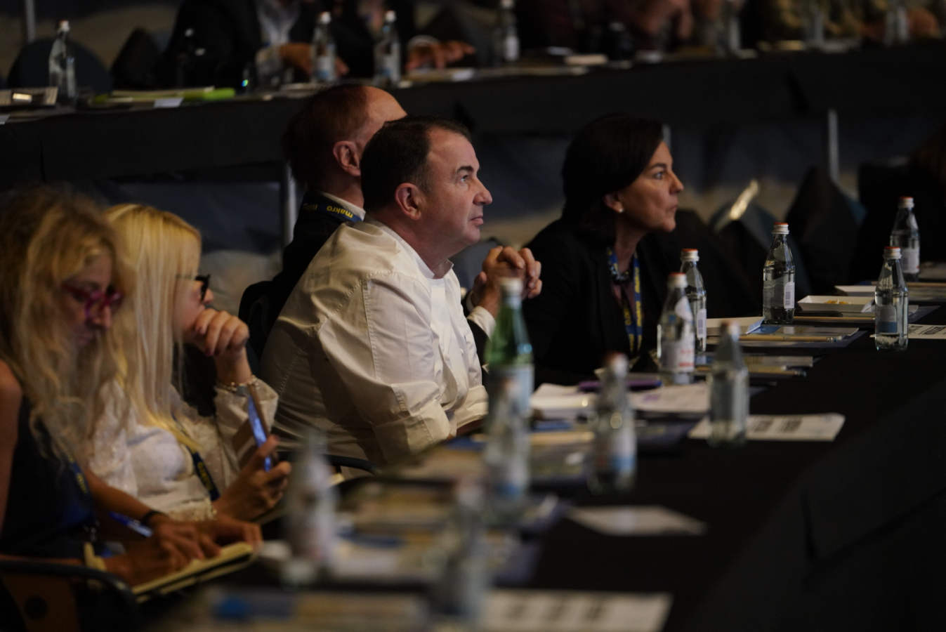 La segunda jornada de la feria ha ofecido un sentido recuerdo al norteamericano Anthony Bourdain fallecido en junio. También han destacado las ponencia de chefs como Josean Alija, Pedro Subijana o Paco Pérez, entre otros