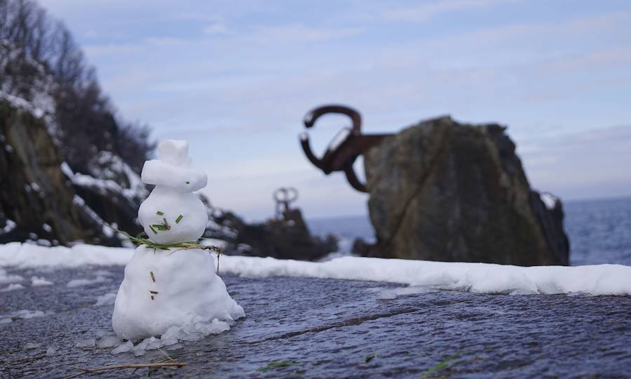 El conjunto monumental del Peine del Viento, que data de 1976, está formado por unas esculturas de Eduardo Chillida y una obra arquitectónica de Luis Peña Ganchegui. El Ayuntamiento de San Sebastián lo propondrá como elemento para sumarse a la lista de Patriminio de la Humanidad.