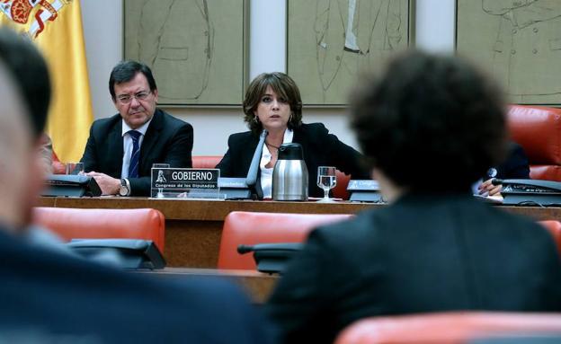 La ministra Dolores Delgado, en un momento de su comparecencia ante la Comisión de Justicia del Congreso.