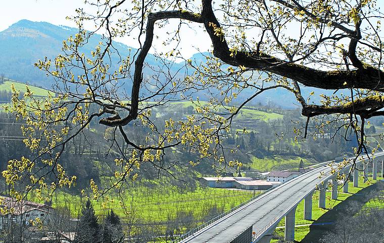 Urnieta-Hernani. Adjudicación: 33 meses y 136,3 millones. Estado vigente: 96 meses y 147,2 millones