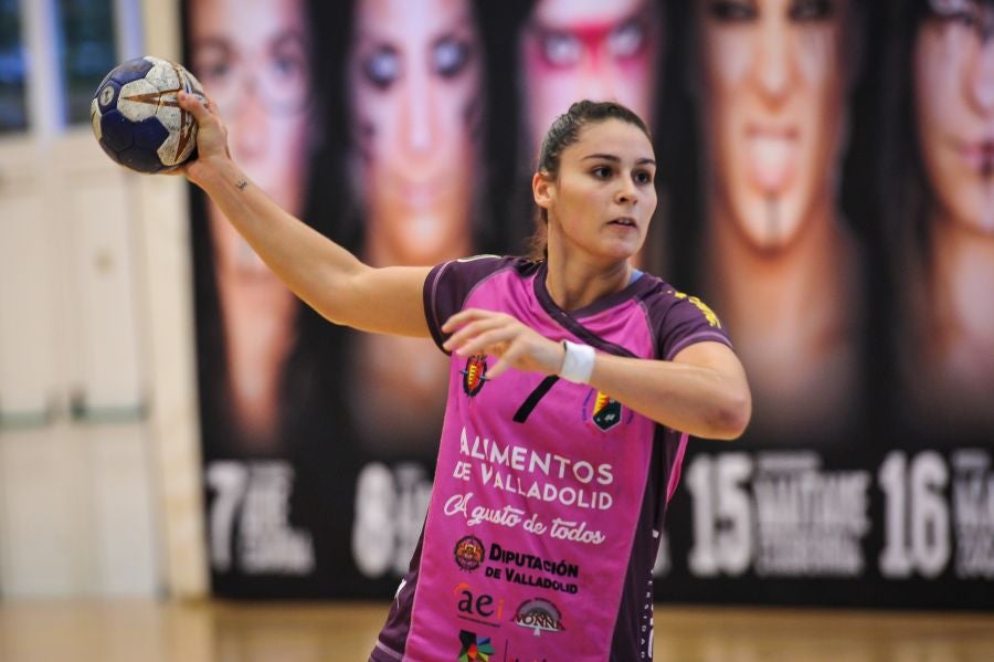 El empate del Super Amara Bera Bera (24-24) ha hecho que el Aula Alimentos de Valladolid se coloque segundo en la clasificación de la Liga Guerreras Iberdrola femenina de balonmano.