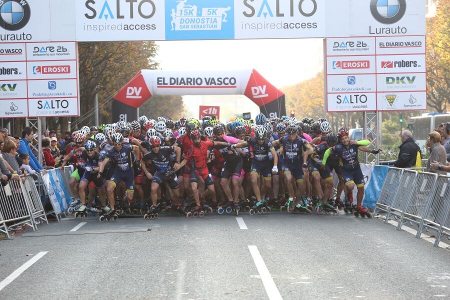 Eneko Agirrezabal (Segura, 32 años) y Maite Arraiza (Lazkao, 31 años) ganaron esta mañana la XXII edición de la Salto Systems Clásica de San Sebastián que contó con un espléndido día para la práctica deportiva. De los cerca de 3.000 inscritos partieron desde la Avenida de Madrid 2.660 participantes distribuidos entre todas las modalidades del evento.