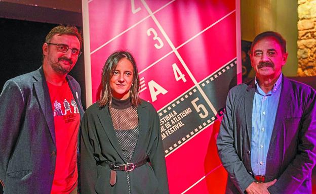 Josemi Beltrán, Cristina Sampedro y Juantxo Sabadíe, durante la presentación ayer del FICA.