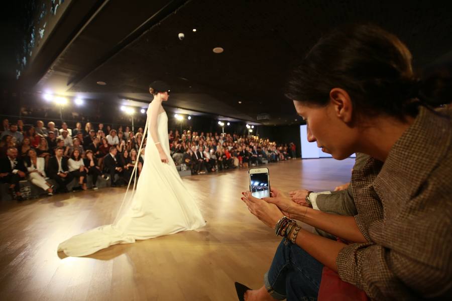 Los dos primeros desfiles de esta nueva edición de GdM San Sebastián Moda Festival, celebradas en el Museo Balenciaga, sorprendieron por la variedad de sus inspiraciones e influencias