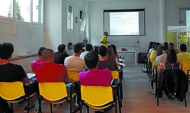 Teoría y práctica. Los cursos aportarán todos los conocimientos necesarios para abordar las principales situaciones de peligro.