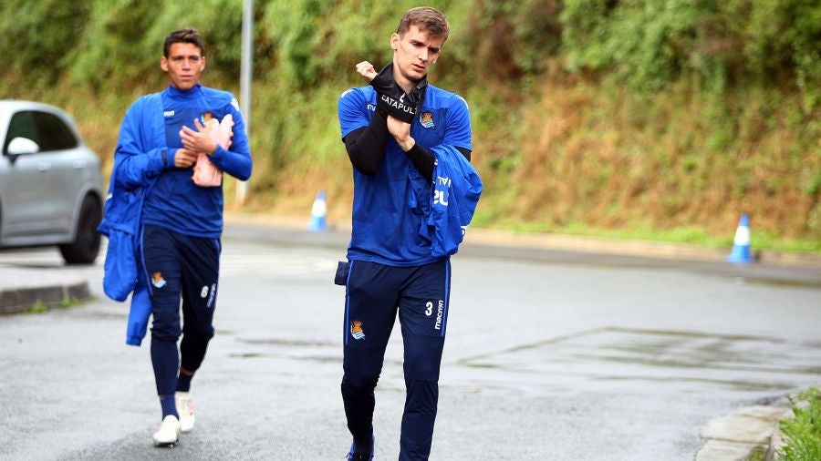 La Real Sociedad no descansa y ha vuelto a entrenarse en Zubieta tras perder ayer frente al Atlético de Madrid en el Wanda Metropolitano. 
