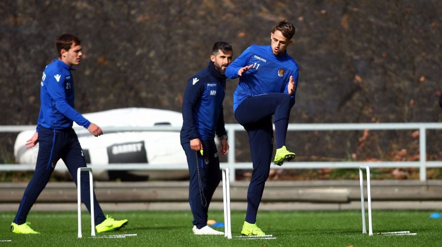 La Real Sociedad no descansa y ha vuelto a entrenarse en Zubieta tras perder ayer frente al Atlético de Madrid en el Wanda Metropolitano. 