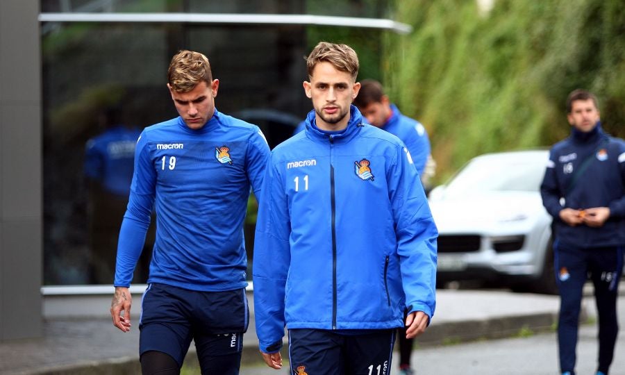 La Real Sociedad no descansa y ha vuelto a entrenarse en Zubieta tras perder ayer frente al Atlético de Madrid en el Wanda Metropolitano. 