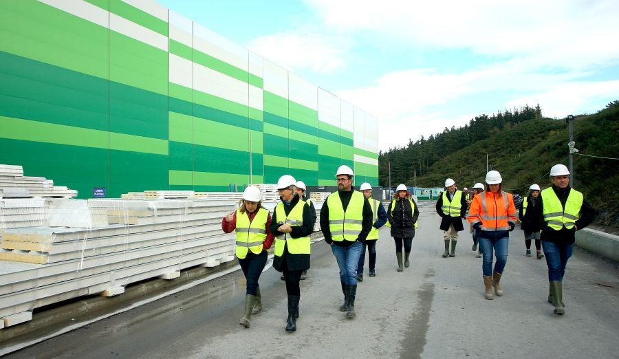 Los miembros de la Comisión de Medioambiente y de Gobernanza de las Juntas Generales han visitado junto con el Diputado de Medioambiente, José Ignacio Asensio el complejo medioambiental de Gipuzkoa. 