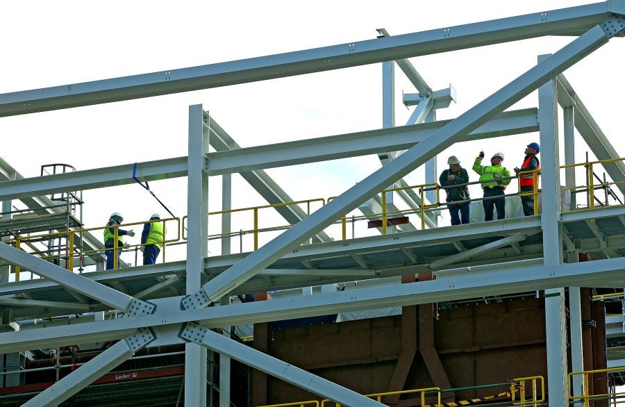 Los miembros de la Comisión de Medioambiente y de Gobernanza de las Juntas Generales han visitado junto con el Diputado de Medioambiente, José Ignacio Asensio el complejo medioambiental de Gipuzkoa. 