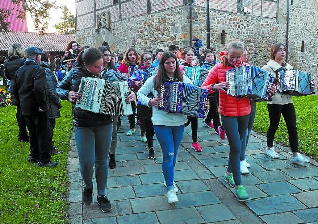 Santa Cecilia. El día 22 habrá kalejira de alumnos de Secundino Esnaola musika eskola.