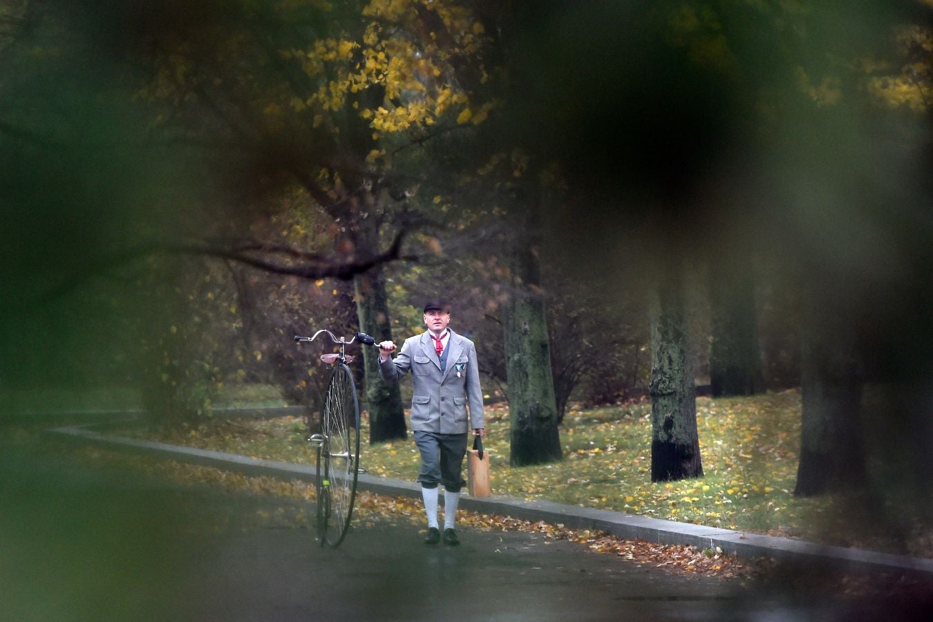 La carrera anual de biciclos ha dejado en Praga una estampa más propia de otro siglo.