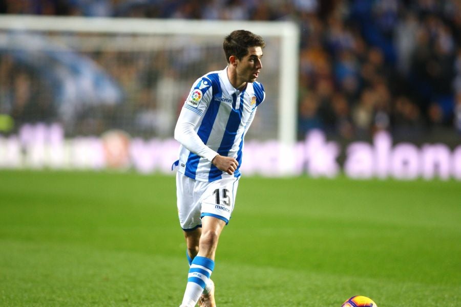 La Real Sociedad recibe al Sevilla con la imperiosa necesidad de lograr su primer triunfo en Anoeta. Sin emabrgo, tras un juego muy disputado, el equipo txuri-urdin no ha podido llevarse más que un punto. 