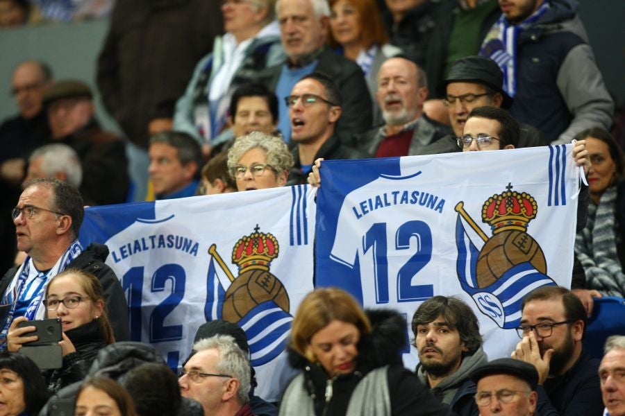 La Real Sociedad recibe al Sevilla con la imperiosa necesidad de lograr su primer triunfo en Anoeta. Sin emabrgo, tras un juego muy disputado, el equipo txuri-urdin no ha podido llevarse más que un punto. 