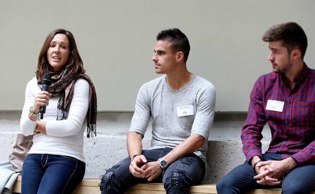 Maialen Arrazola, Dani García y Markel Alberdi en una charla sobre empresa y deporte organizada en Tabakalera.