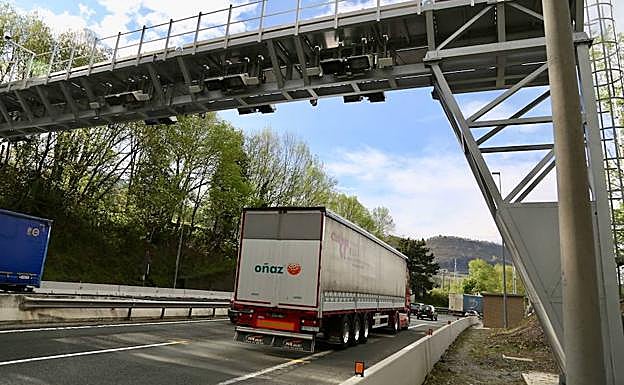 Arco de peaje en el N-1. 