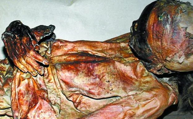 Momia. El cuerpo incorrupto permaneció visible durante siglos en la capilla de los Ocáriz. 