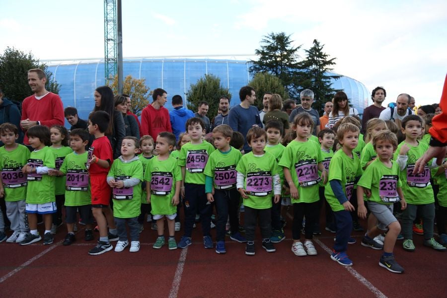 Los más pequeños han sido los protagonistas de este sábado al inaugurar la Behobia Txiki, y batir record de asistencia. 