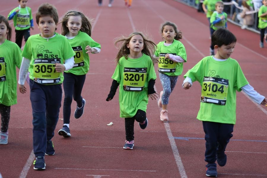 Los más pequeños han sido los protagonistas de este sábado al inaugurar la Behobia Txiki, y batir record de asistencia. 