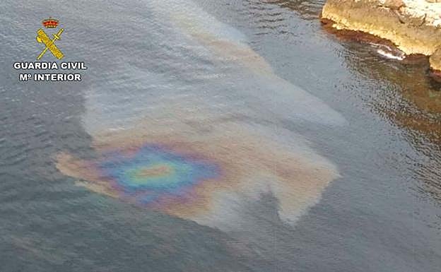 Imagen principal - Imágenes de algunos de los delitos de contaminación. 