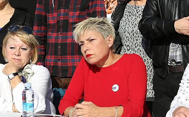 Primer plano de María Valiente, durante la comparecencia. 