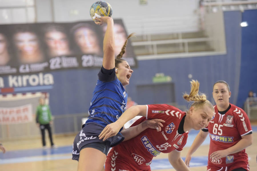 Las de Imanol Álvarez han caído en el Gasca ante el Dunaujvaros (22-23), pero la renta de ocho goles que traían de Hungría les ha dado la clasificación