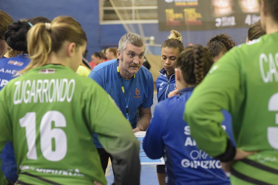 Las de Imanol Álvarez han caído en el Gasca ante el Dunaujvaros (22-23), pero la renta de ocho goles que traían de Hungría les ha dado la clasificación