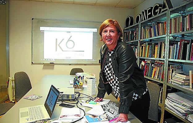 Cristina Aguirre posa en las instalaciones de K6 Gestión Cultural, la firma que creó junto a unos compañeros en 1989.